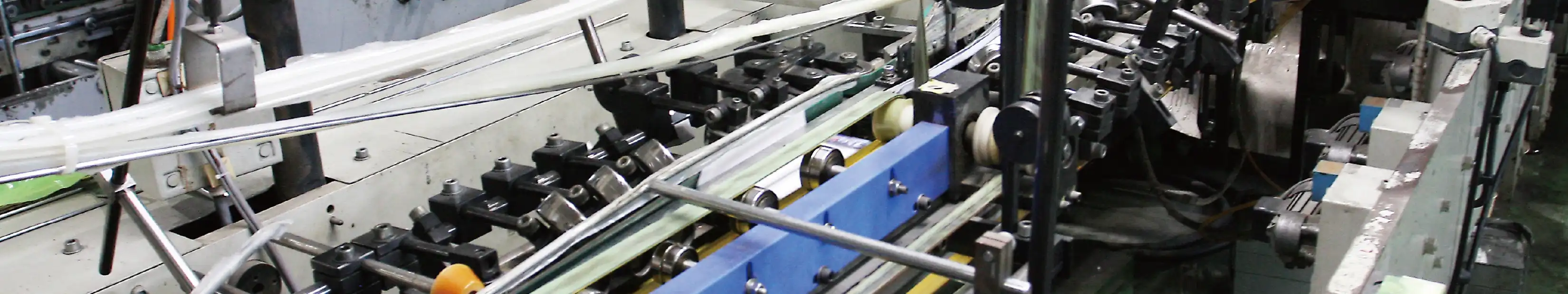 グルアー加⼯（製函・貼り加⼯